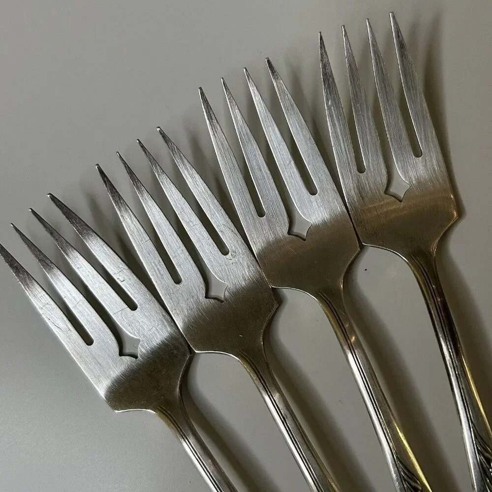 Carlton Silver Plate Salad Fork Set Of 4 Forks Cherie Pattern - Picture 2 of 12